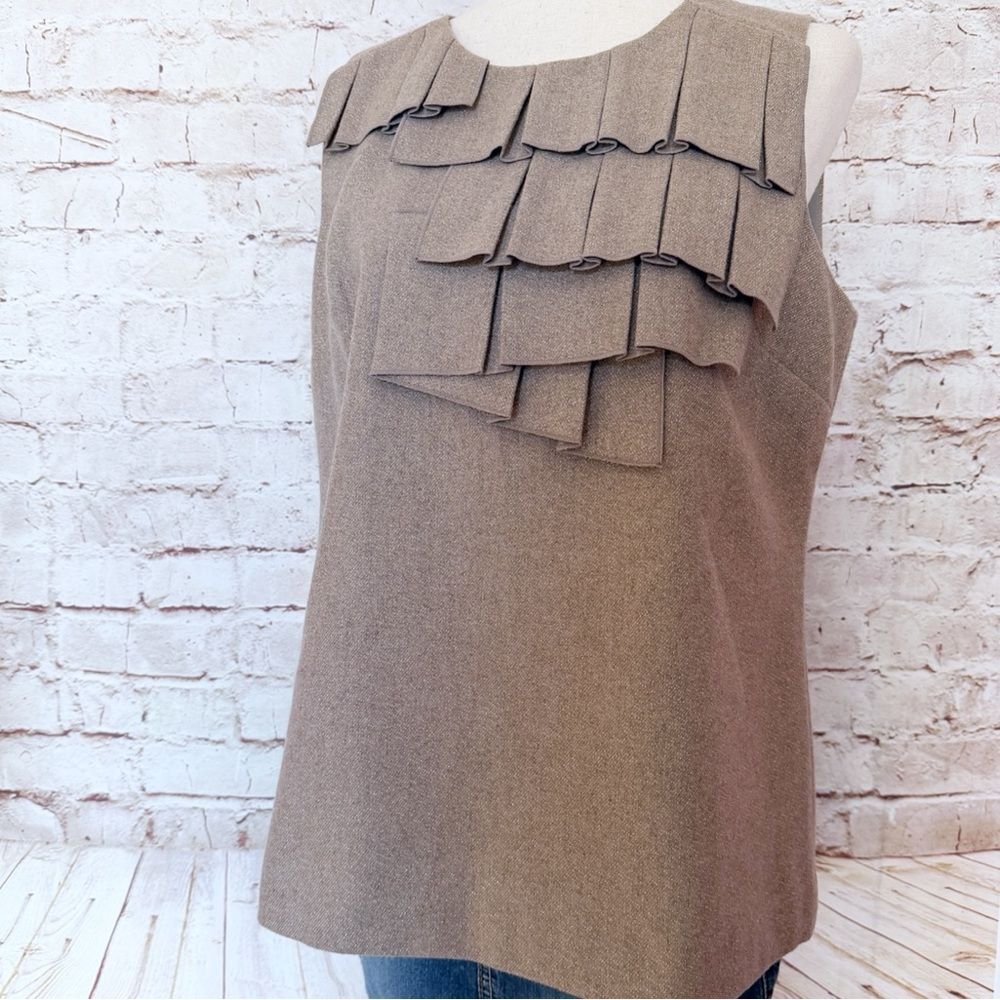 Banana Republic box pleated wool blend top sleeveless